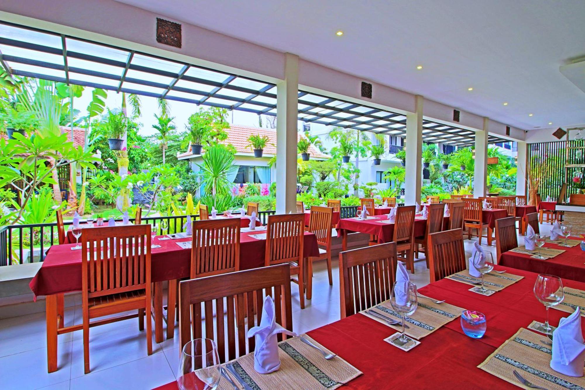 New Riverside Hotel Siem Reap Exterior photo